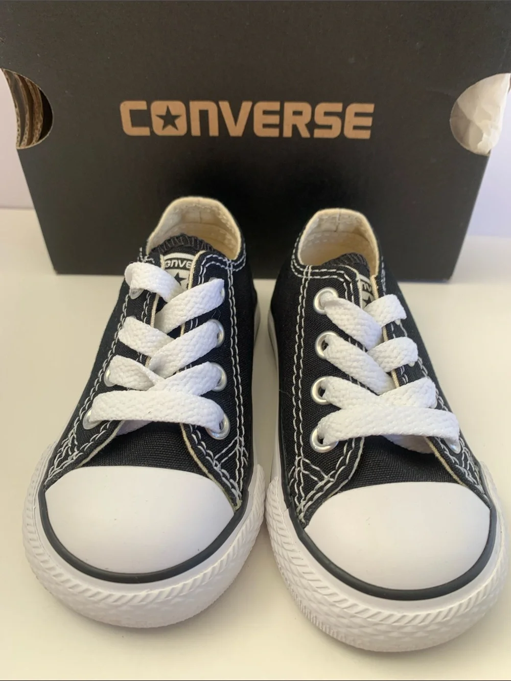 Converse classic low